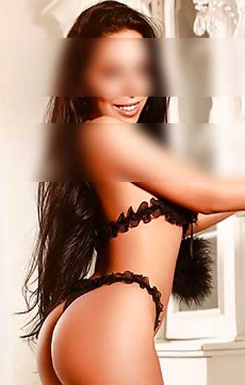 Desi Aunty Escorts Golf Course Road Gurgaon